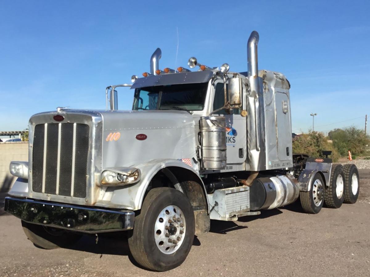 2016 Peterbilt 389 #1607