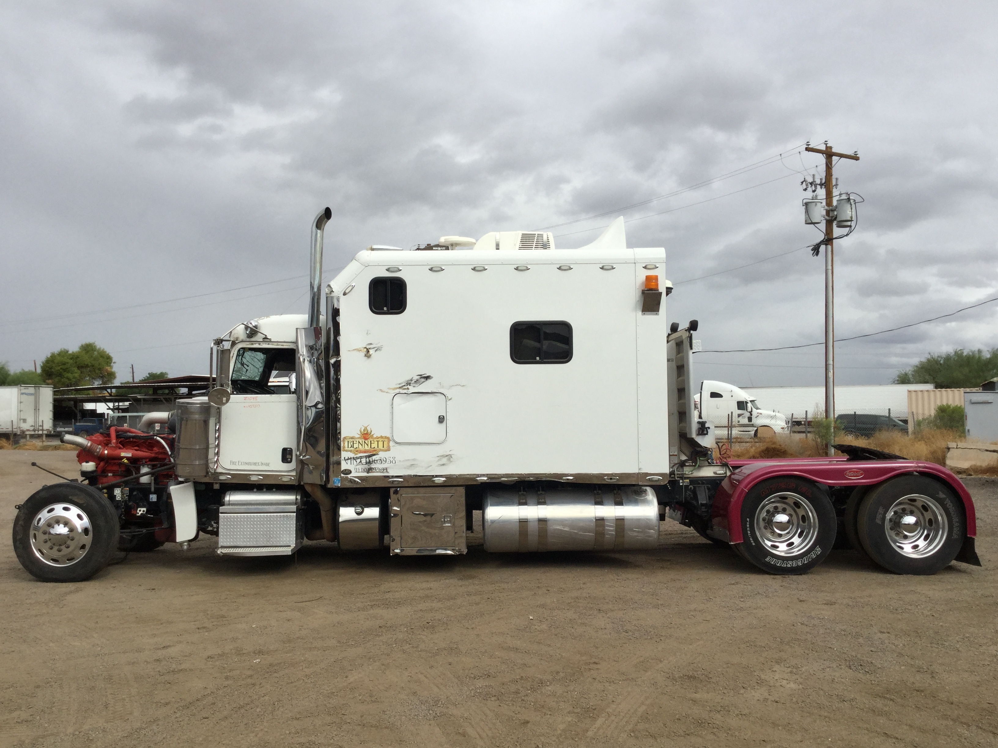 2012 Peterbilt 389 Stock no. 1048