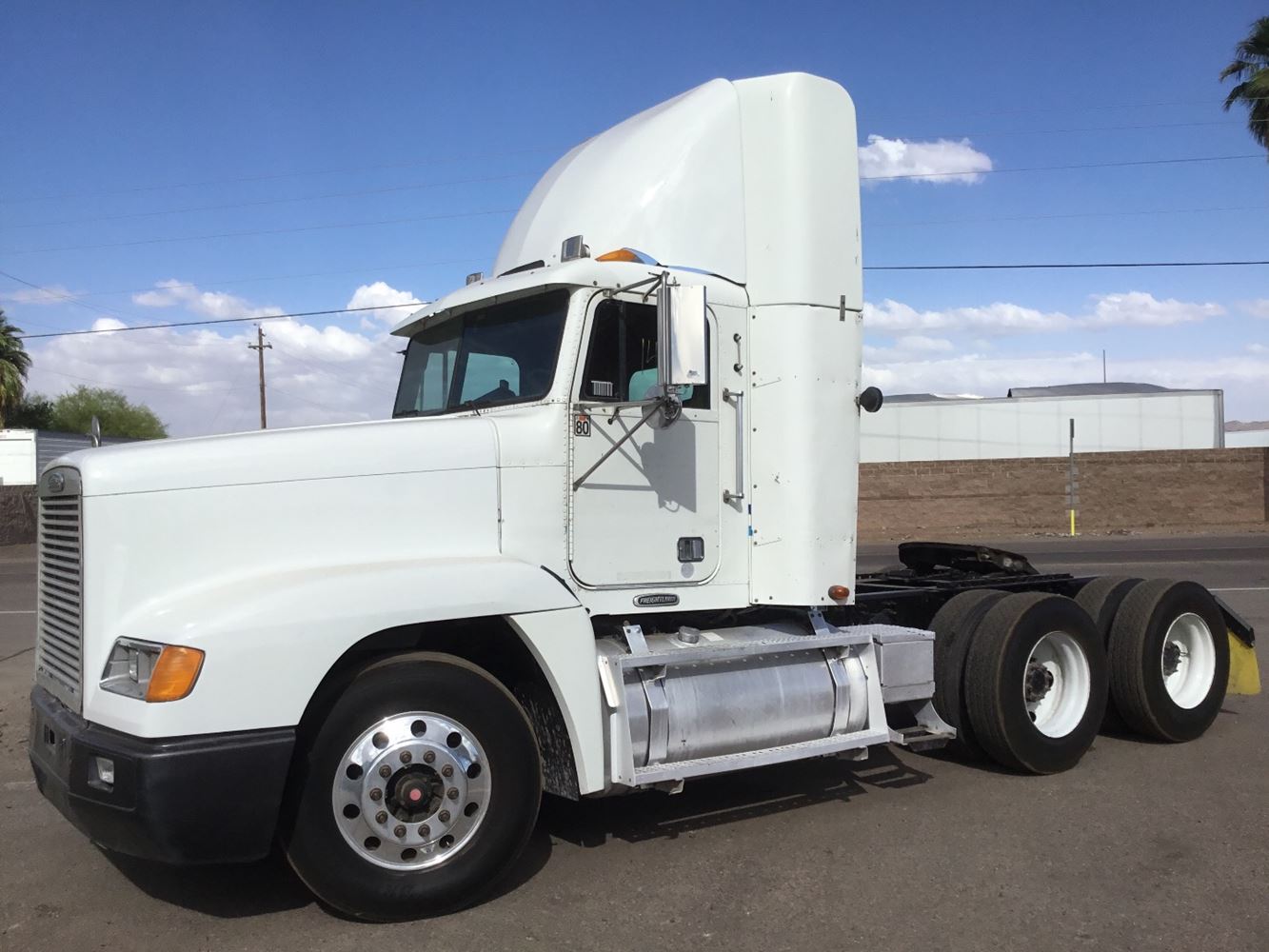 2003 Freightliner FLD #1492
