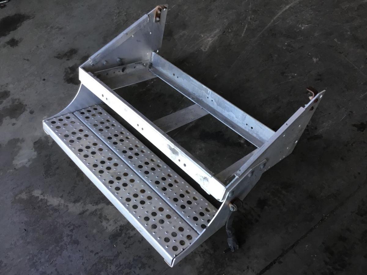 Freightliner Aluminum Battery boxes