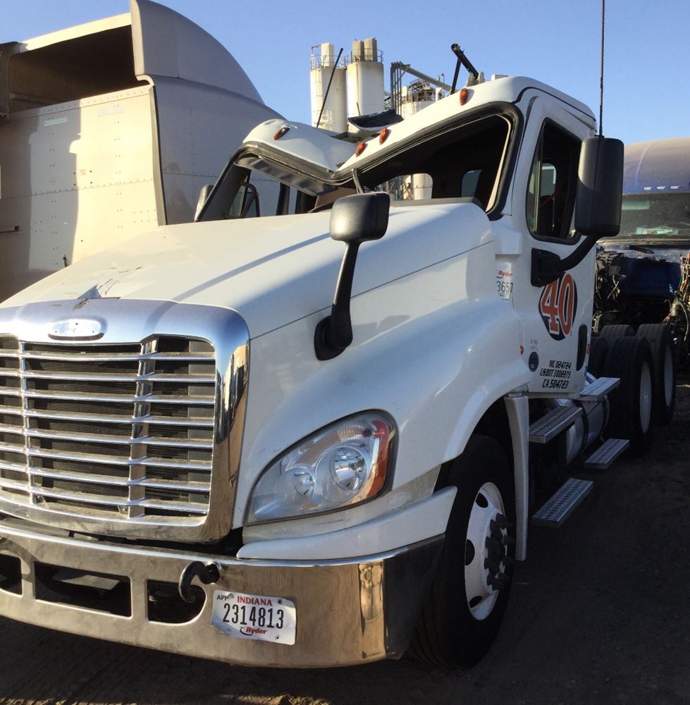 2016 Freightliner Cascadia Day Cab