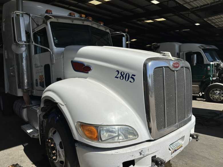 2008 Peterbilt 386 Hood Assembly