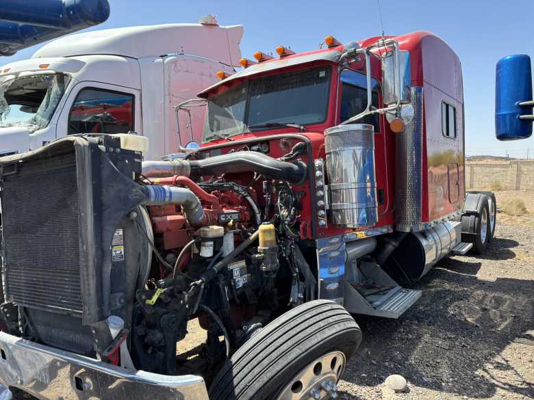 2022 Peterbilt 389