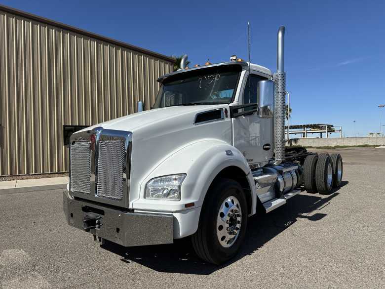 2021 Kenworth T880