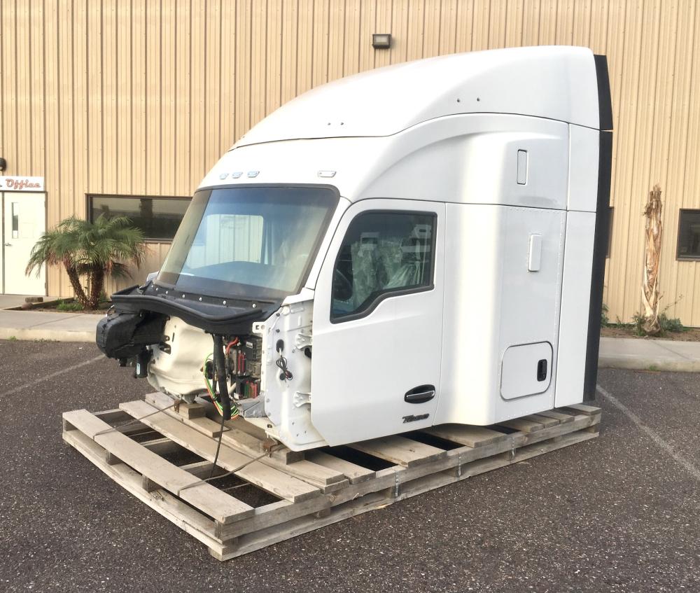 Freightliner Cascadia Hood 