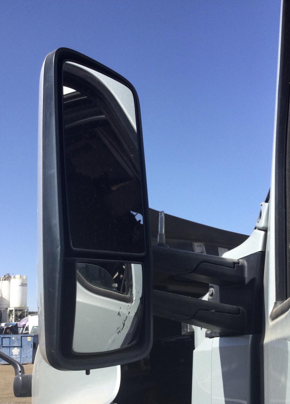 2022 Kenworth T680 Driver mirror 