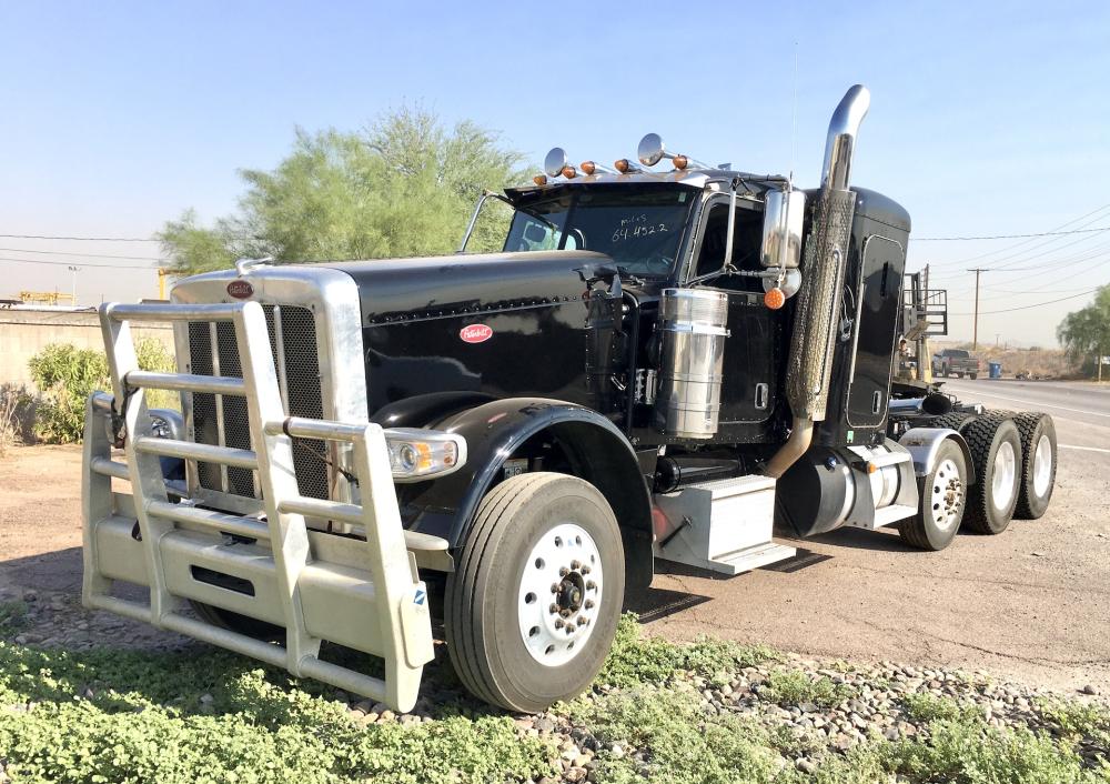 2024 Peterbilt 389 Hood