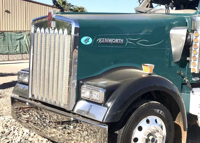 2016 Kenworth W900 Hood $3500